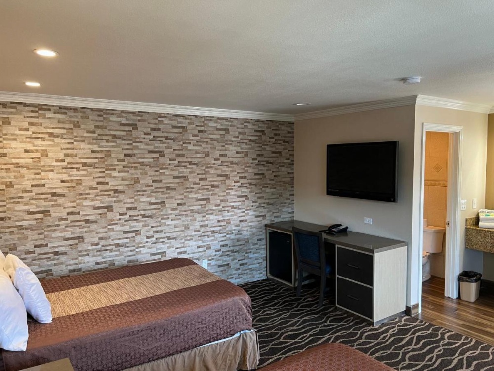 Walnut Inn & Suites West Covina Image 16