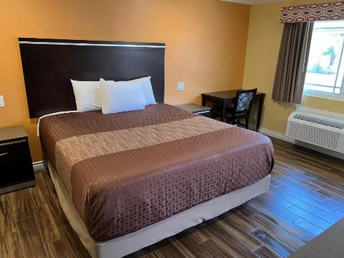 Walnut Inn & Suites West Covina image 24